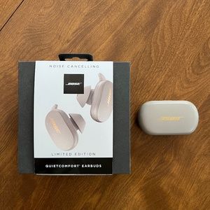Bose Noise Cancelling Quiet Comfort Earbuds: Limited Edition Sandstone